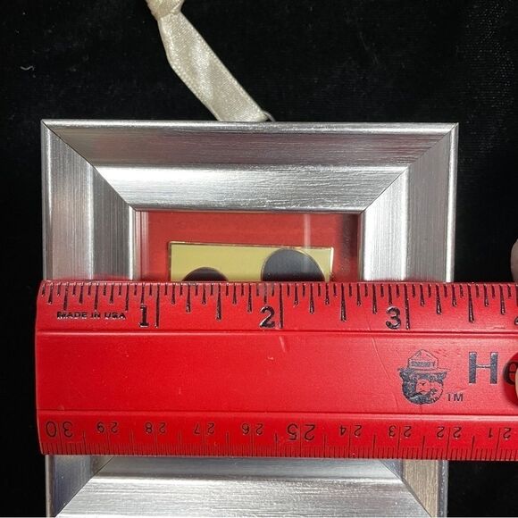 Disney collectible limited edition 2006 framed Cloisonné pins Christmas ornament - Picture 12 of 15